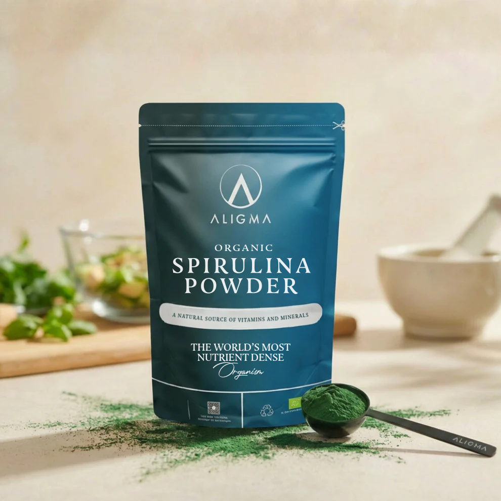Organic spirulina powder superfood