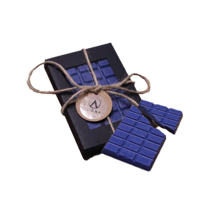 Chocolate with Blue Spirulina